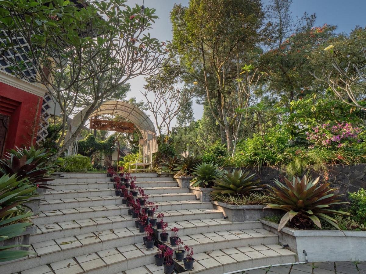 The Village Resort Bogor Exterior foto