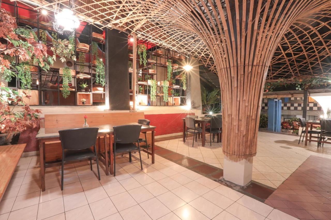 The Village Resort Bogor Exterior foto